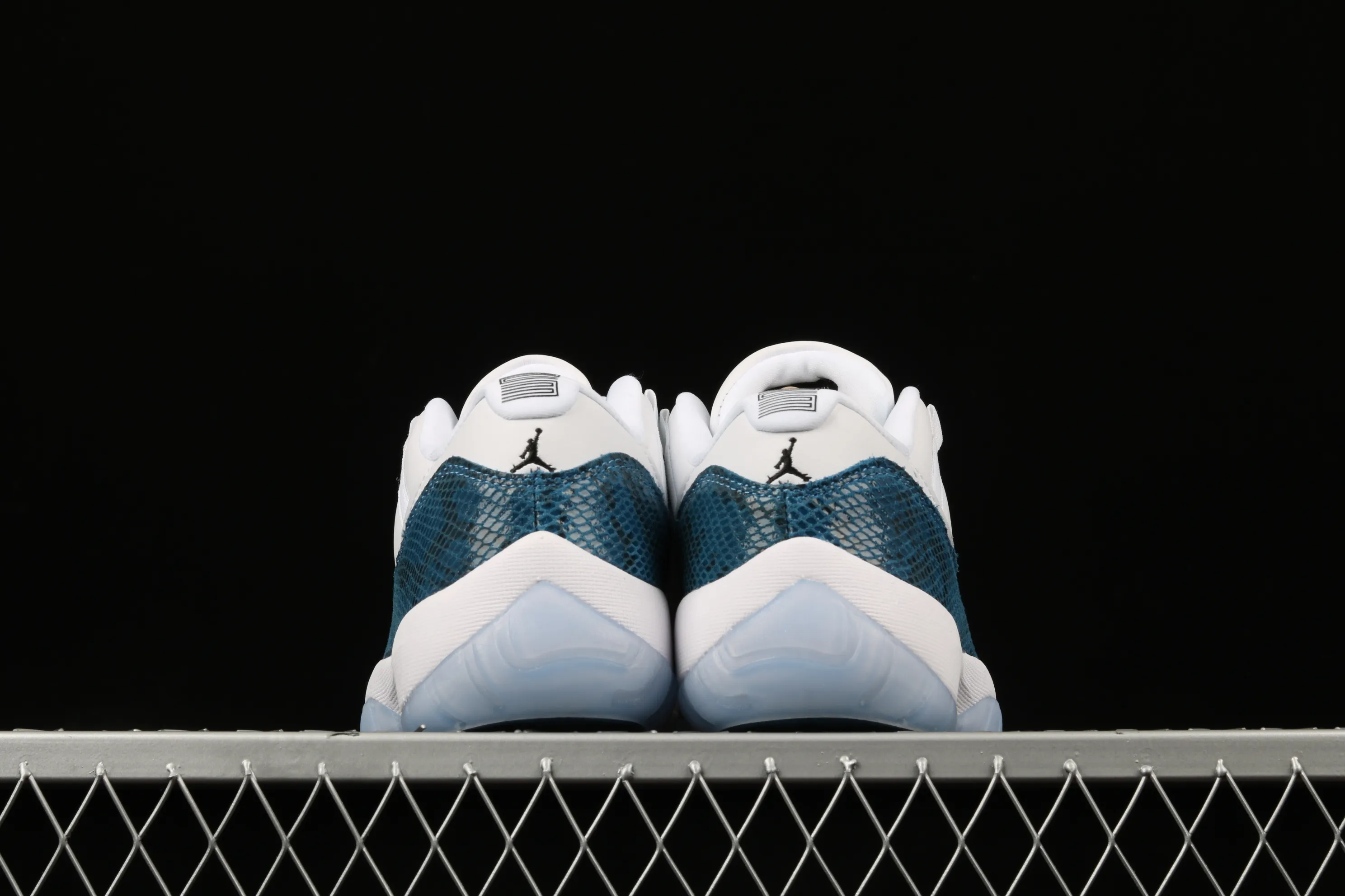 All categories Air Jordan Jordan series basketball shoes Air Jordan 11 Air Jordan 11 Retro Low "Navy Blue Snakeskin" AJ11 Blue Snake Joe 11 low-top basketball shoes CD6846-102